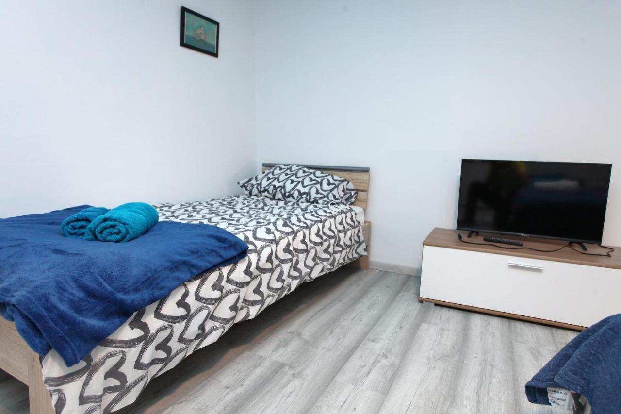 Hilltop Apartments Red & Blue ปอร์โตรอซ ภายนอก รูปภาพ