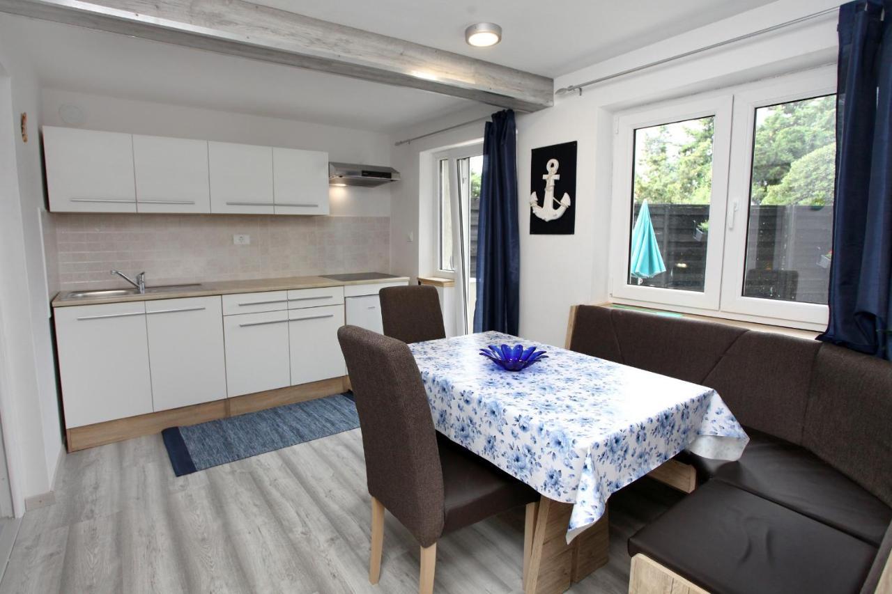 Hilltop Apartments Red & Blue ปอร์โตรอซ ภายนอก รูปภาพ